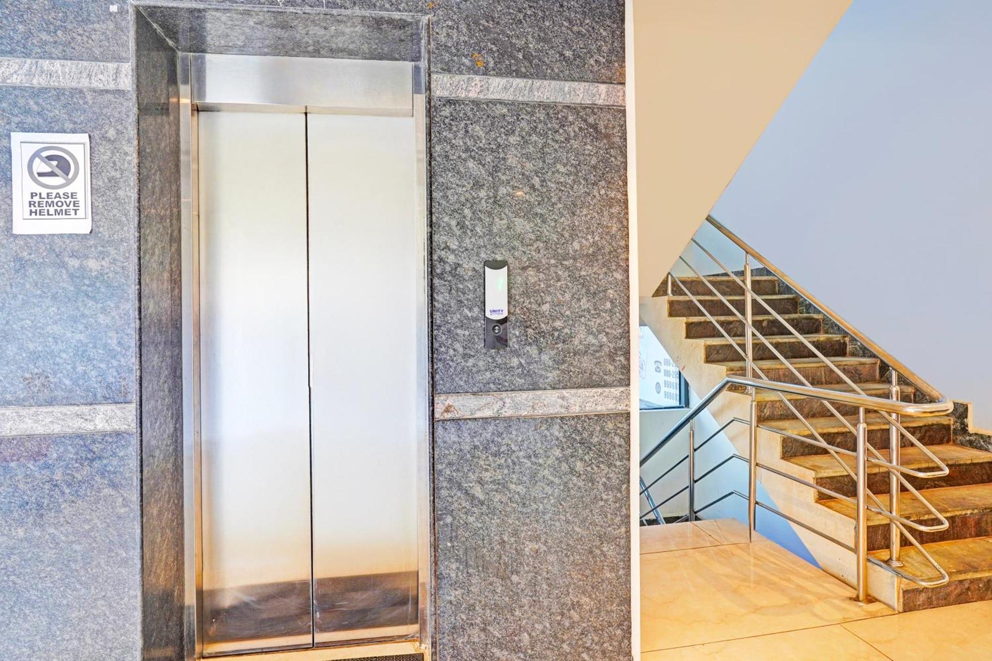 Super Townhouse Oak Electronic City Formerly Hotel Trubell Kammasandra Exterior foto
