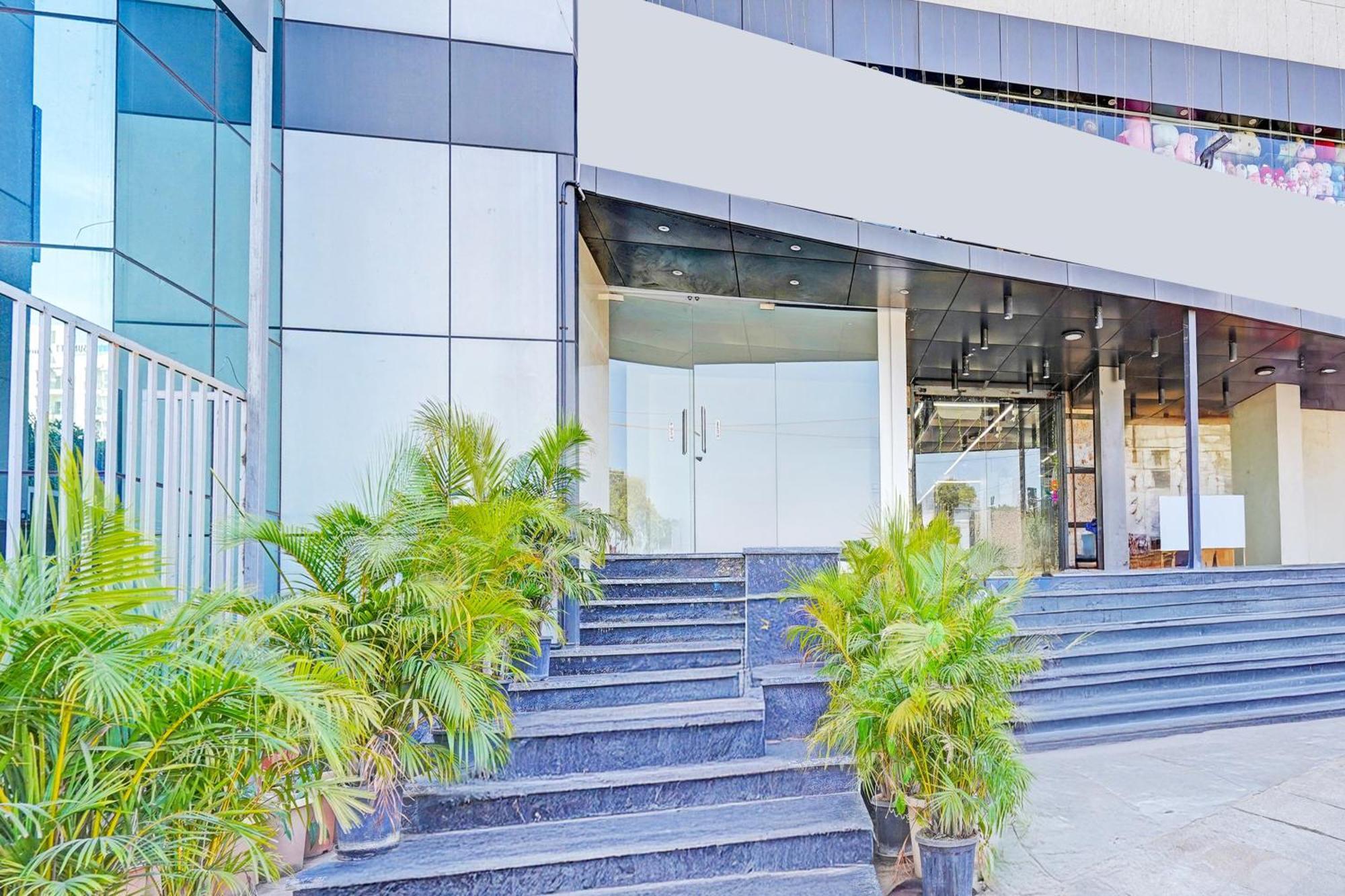 Super Townhouse Oak Electronic City Formerly Hotel Trubell Kammasandra Exterior foto
