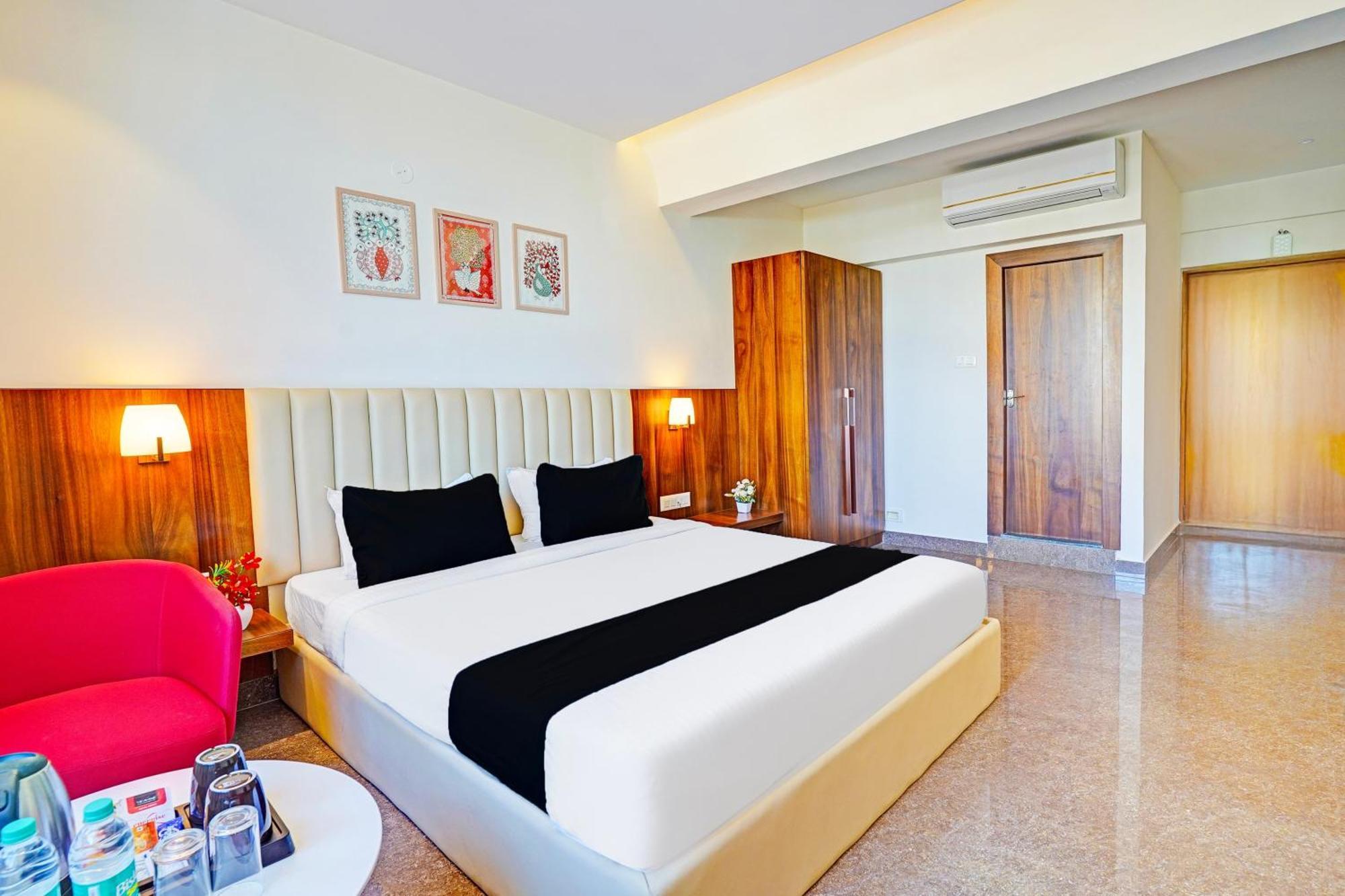 Super Townhouse Oak Electronic City Formerly Hotel Trubell Kammasandra Exterior foto